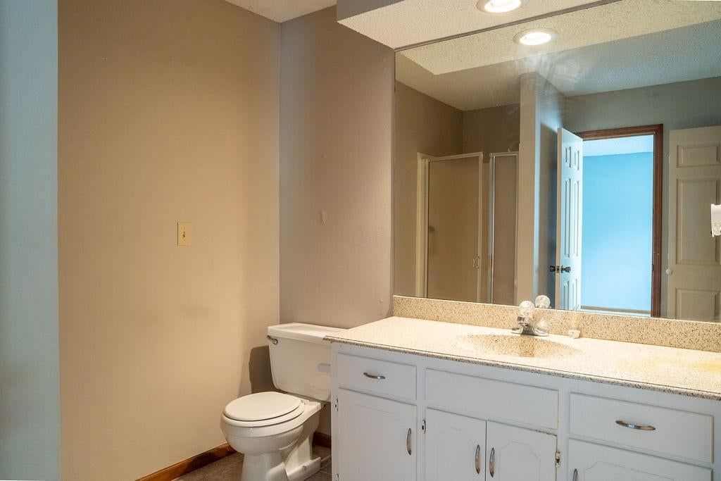 8316 N Virginia Avenue — photo 14