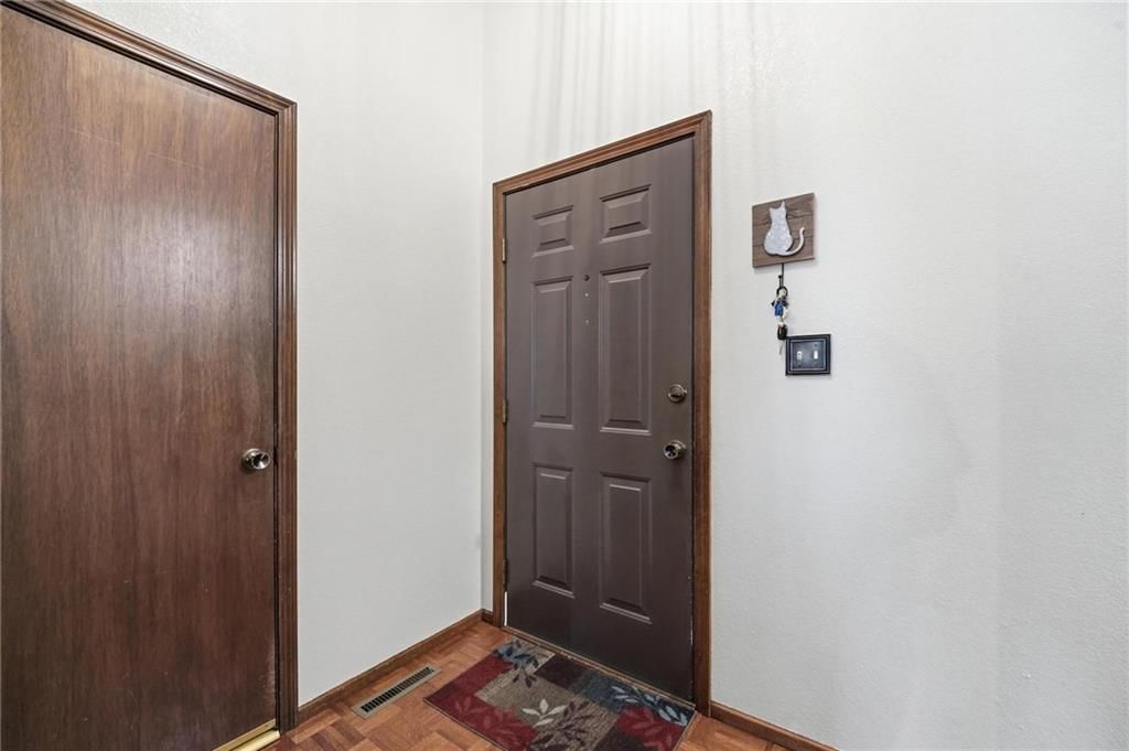 Photo 6 of 45 - 17103 E 45th Street S, Independence, MO 64055