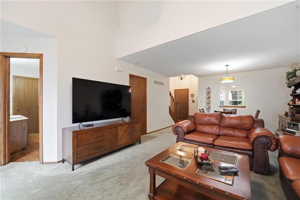 Photo 12 of 45 - 17103 E 45th Street S, Independence, MO 64055