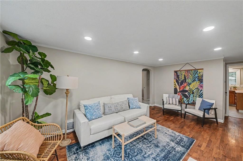 7826 Summit Street — photo 5