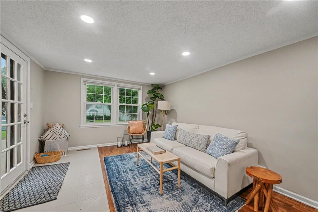 7826 Summit Street — photo 6