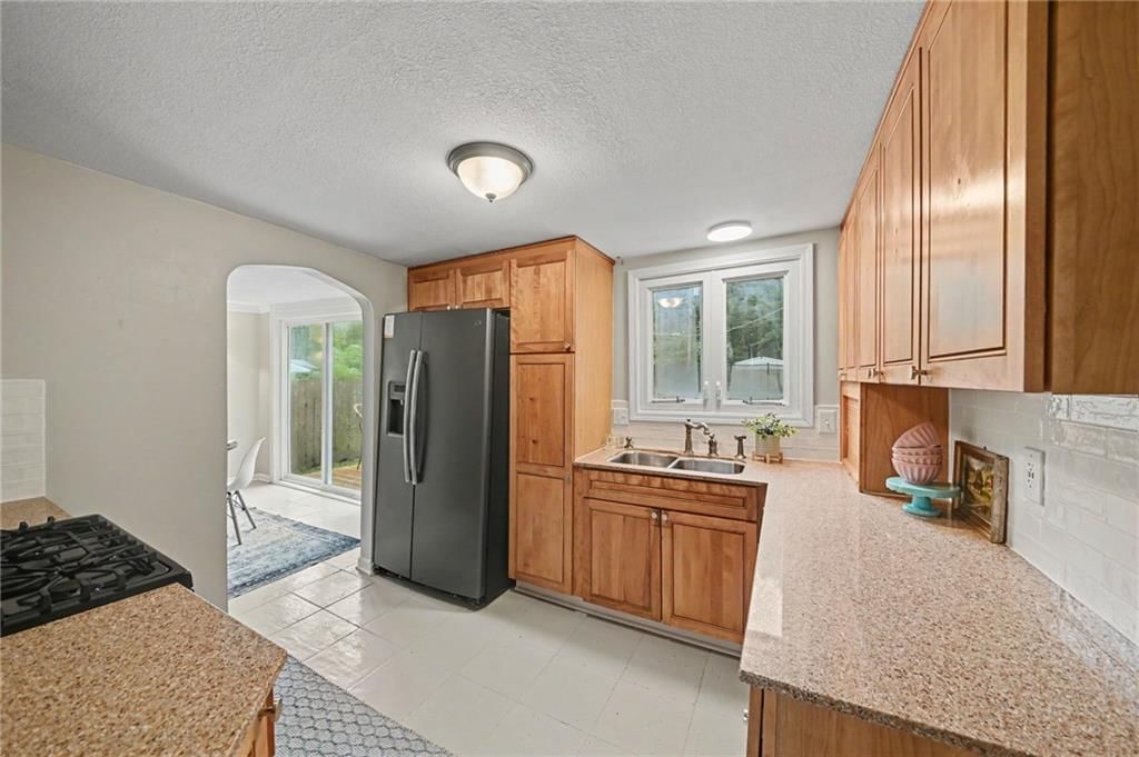 7826 Summit Street — photo 11