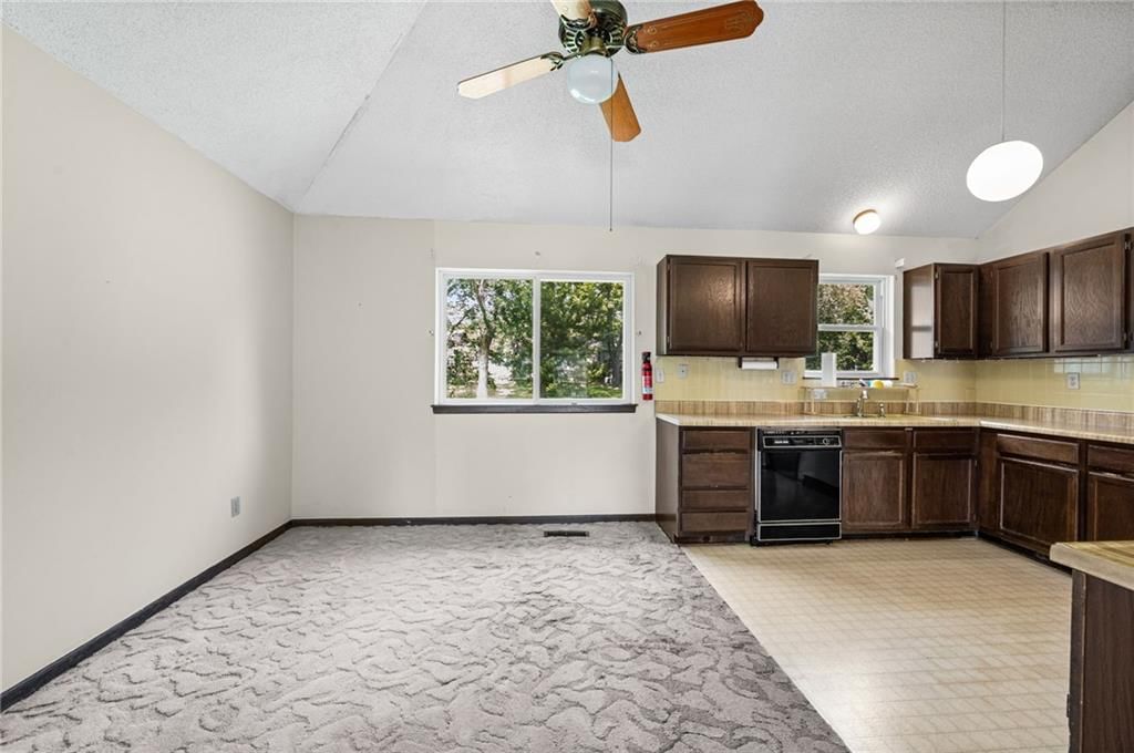 2104 NW 64th Terrace — photo 9