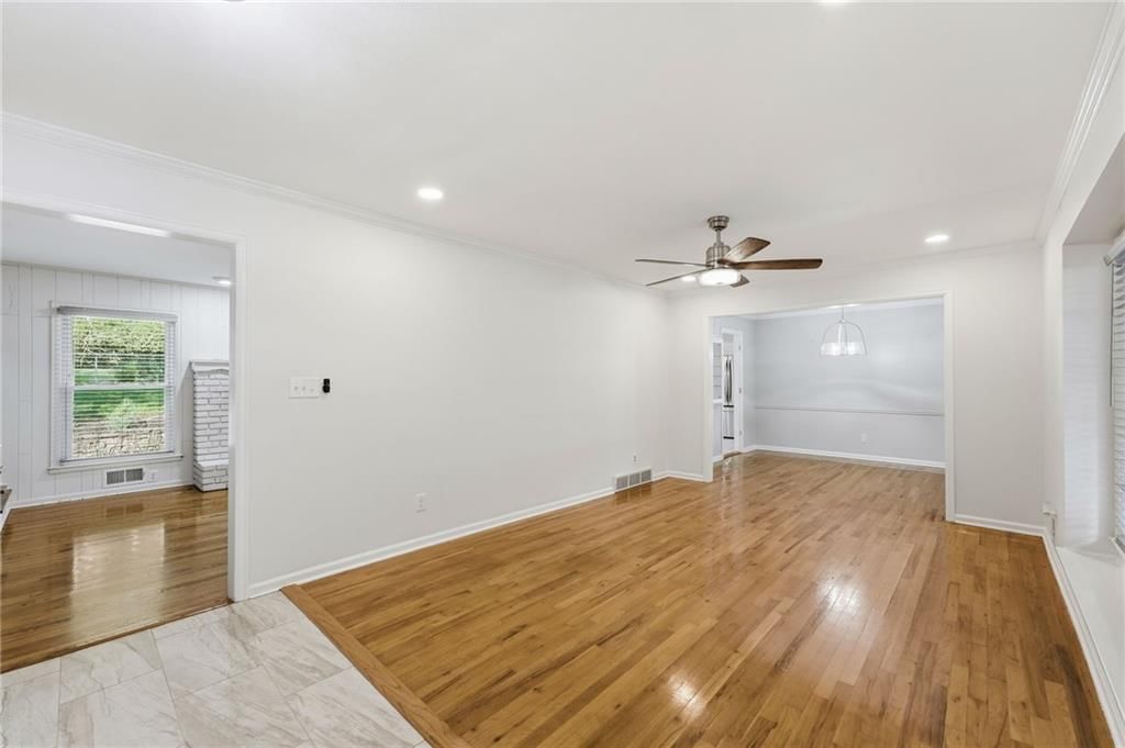9932 Roe Avenue — photo 3