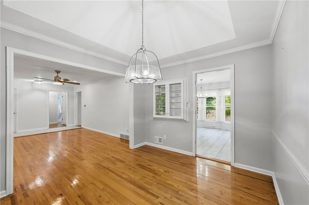 9932 Roe Avenue — photo 9