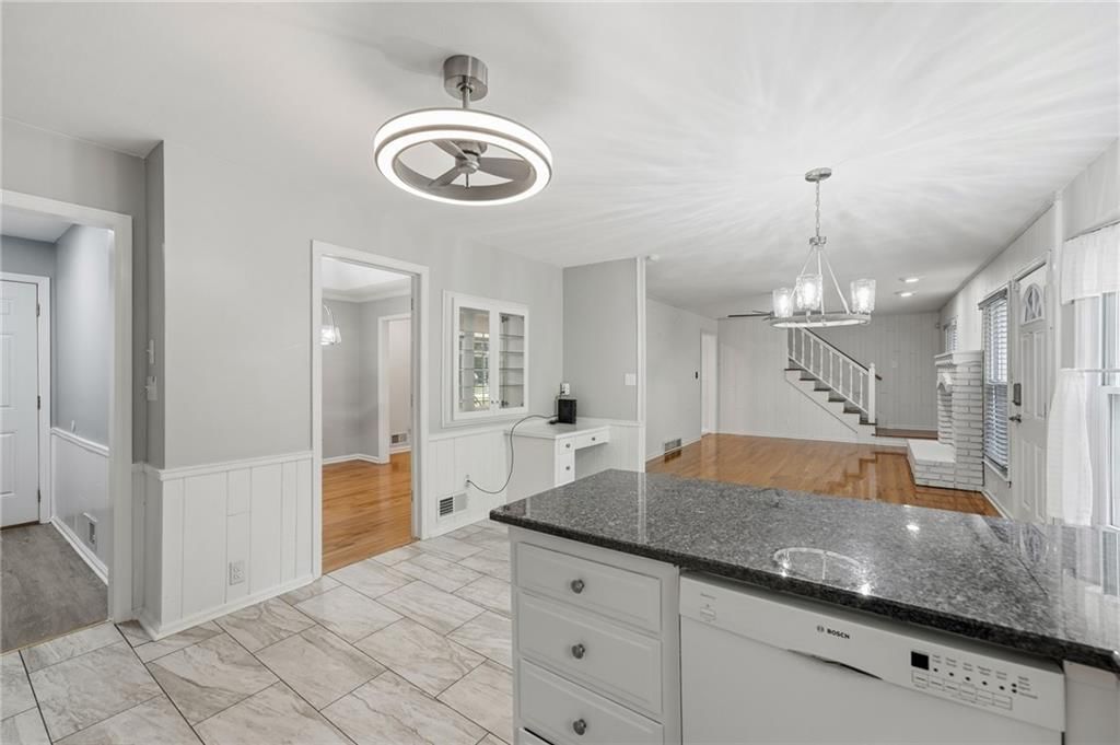 9932 Roe Avenue — photo 13