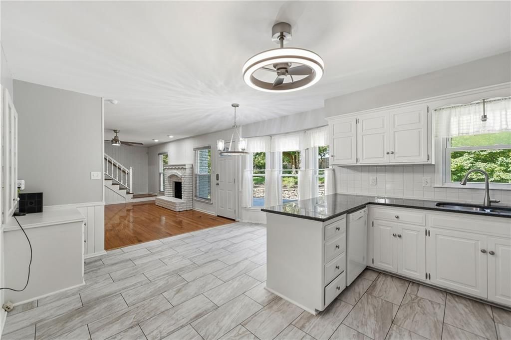 9932 Roe Avenue — photo 14