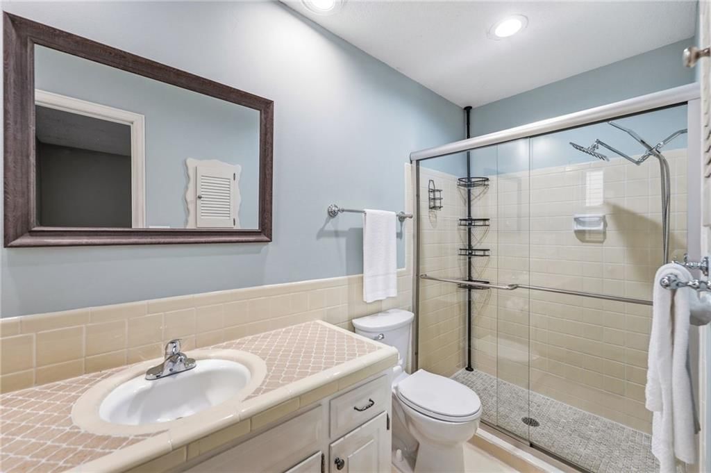 9932 Roe Avenue — photo 24
