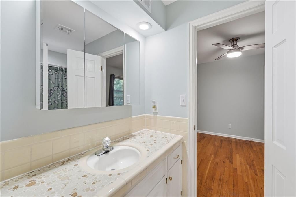 9932 Roe Avenue — photo 28