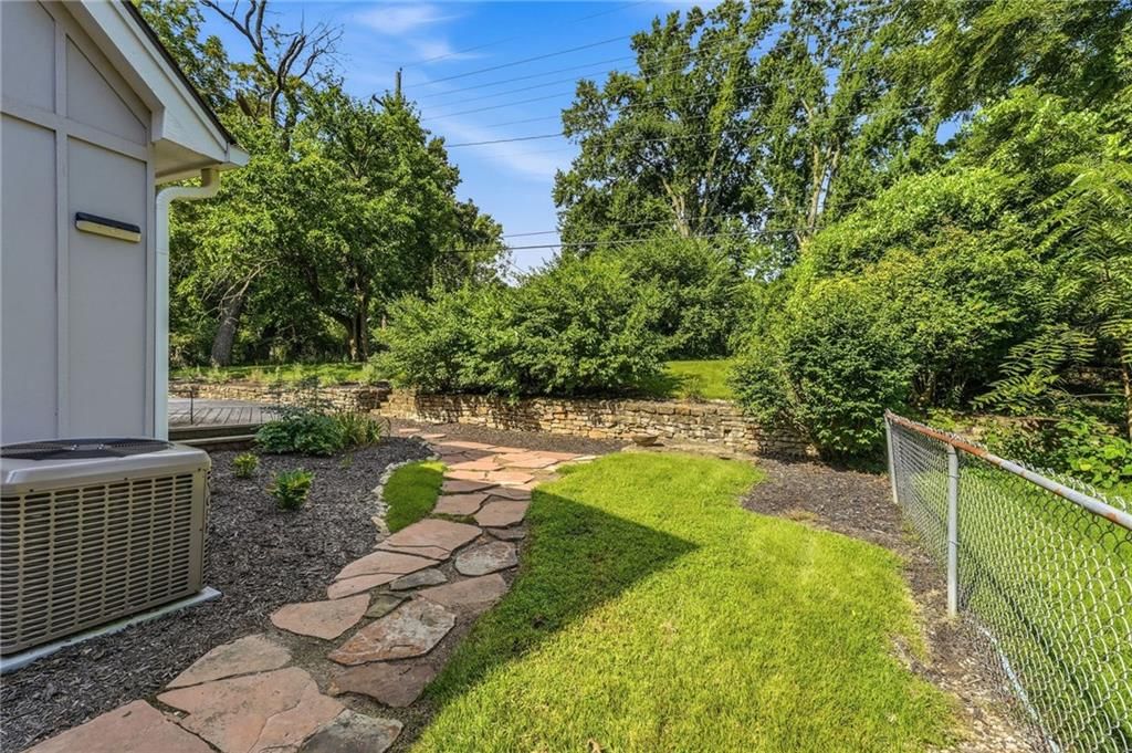 9932 Roe Avenue — photo 45