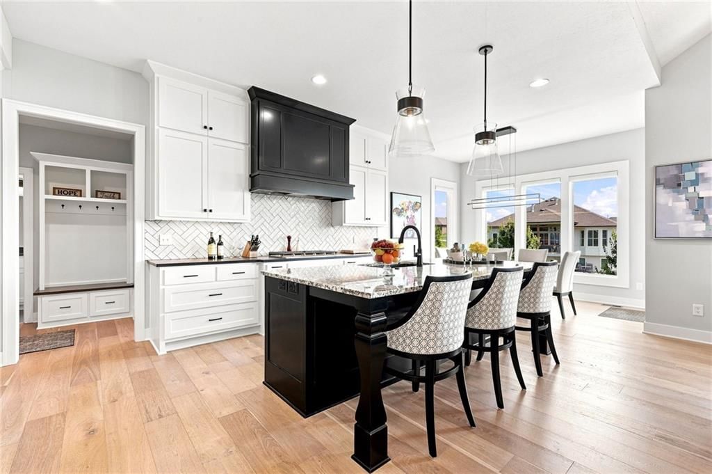 17401 Richards Street — photo 13
