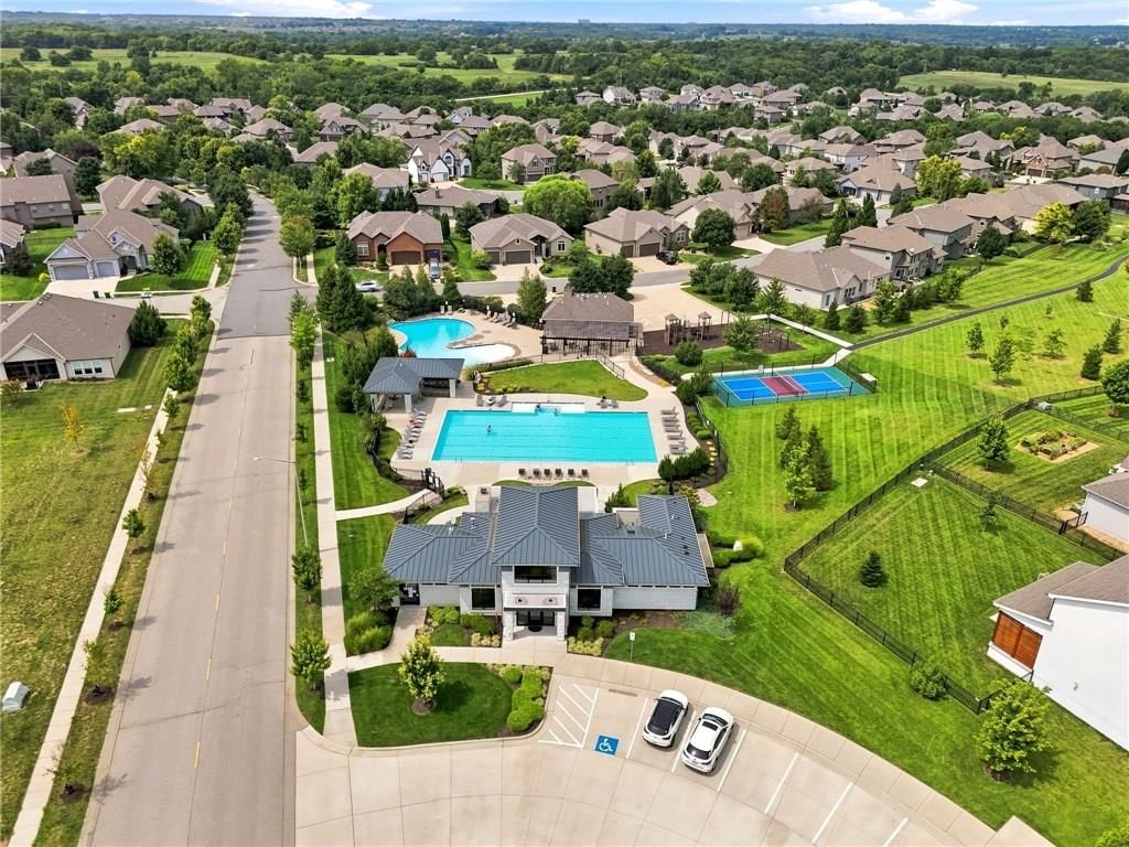 Photo 73 of 80 - 17401 Richards Street, Overland Park, KS 66221