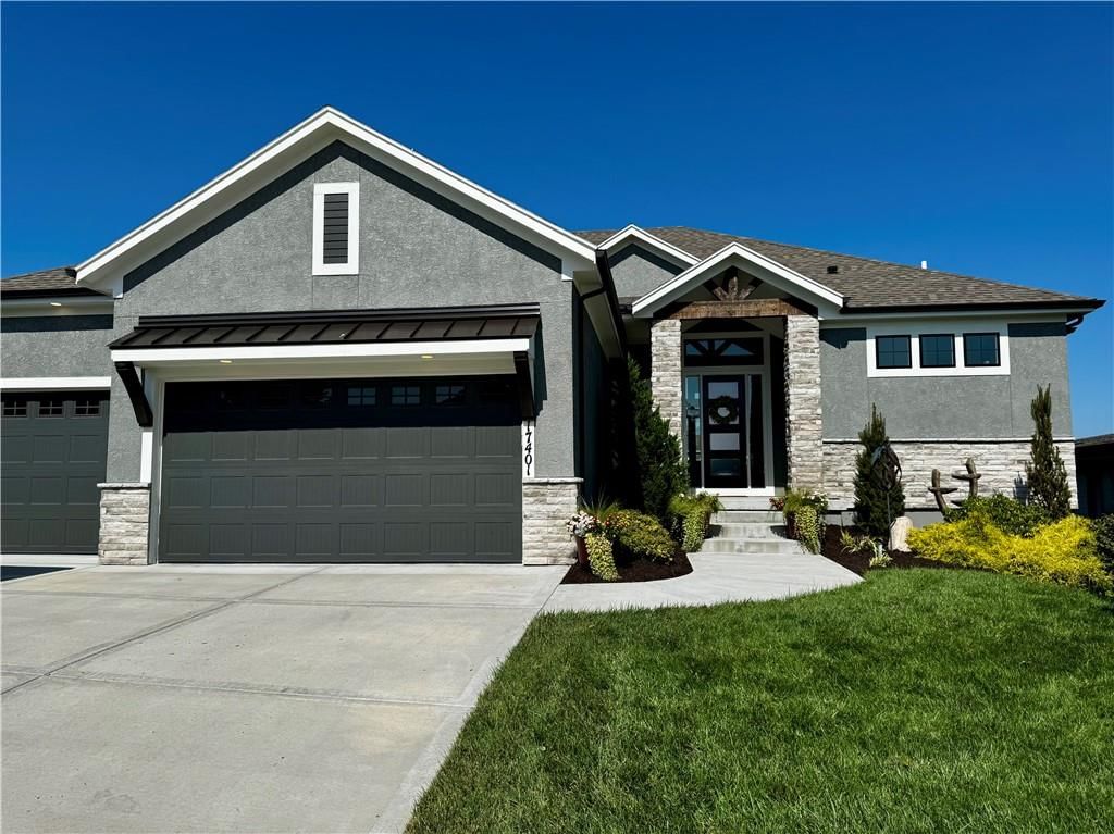 Photo 2 of 80 - 17401 Richards Street, Overland Park, KS 66221