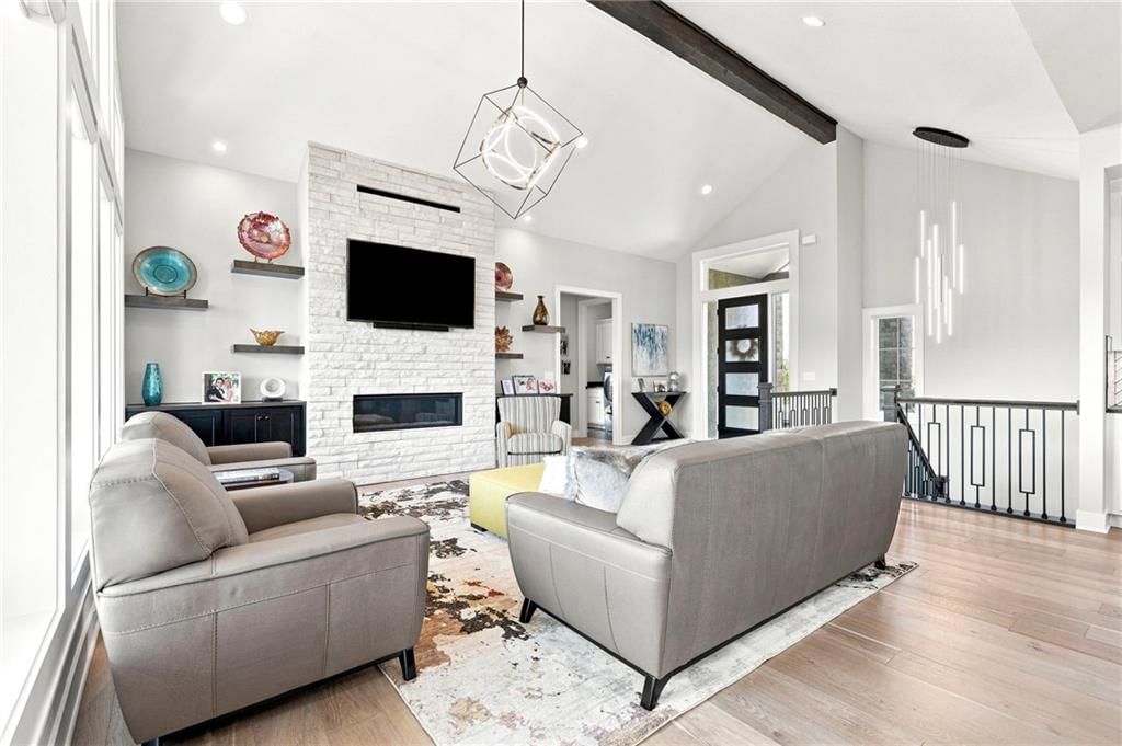 Photo 9 of 80 - 17401 Richards Street, Overland Park, KS 66221