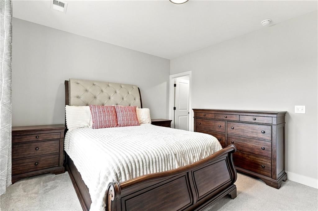 Photo 52 of 80 - 17401 Richards Street, Overland Park, KS 66221