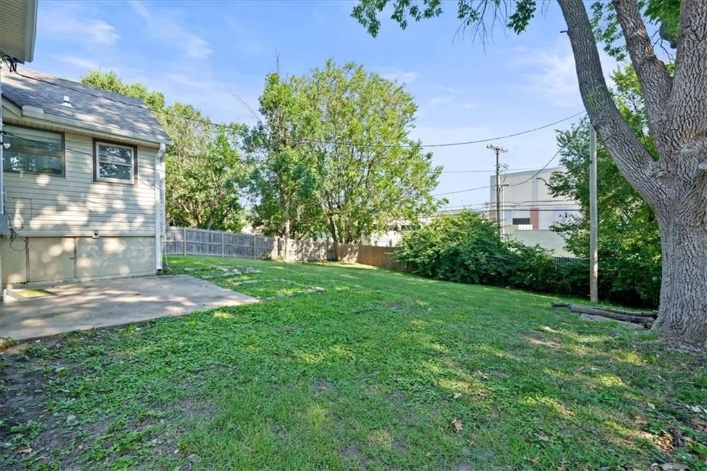 8812 W 95th Terrace — photo 27