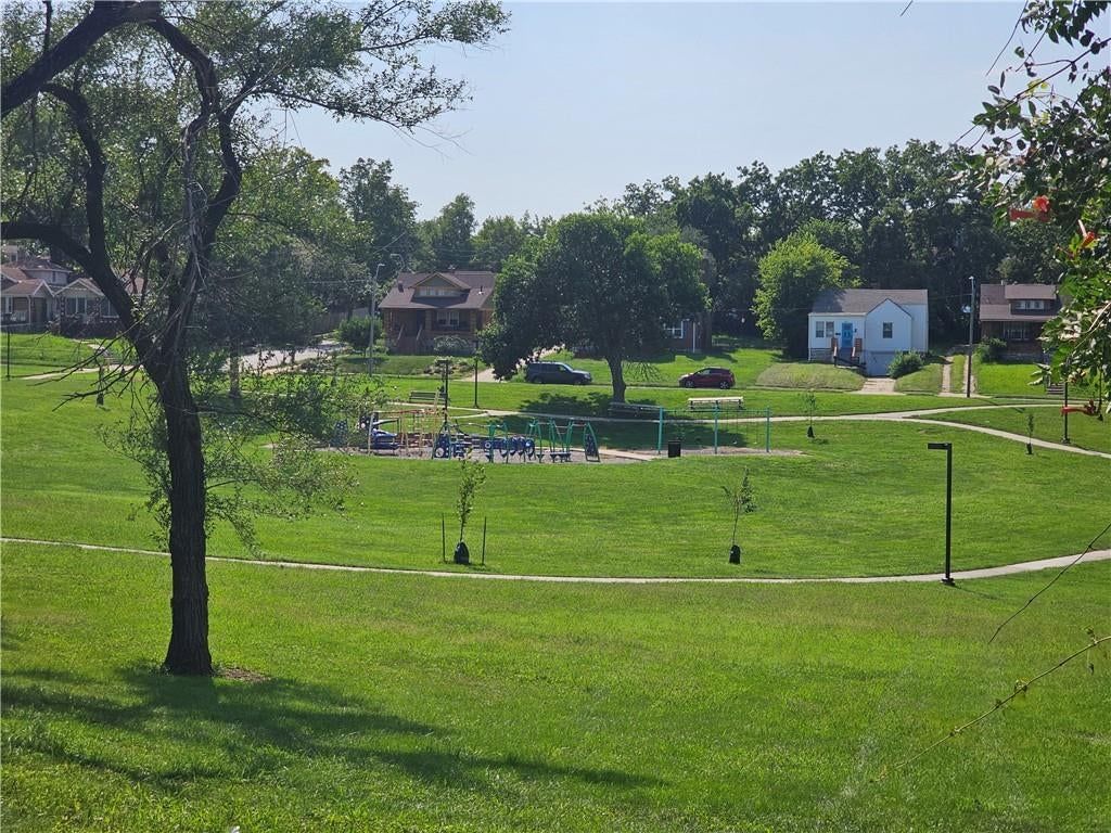 5126 Olive Street — photo 27