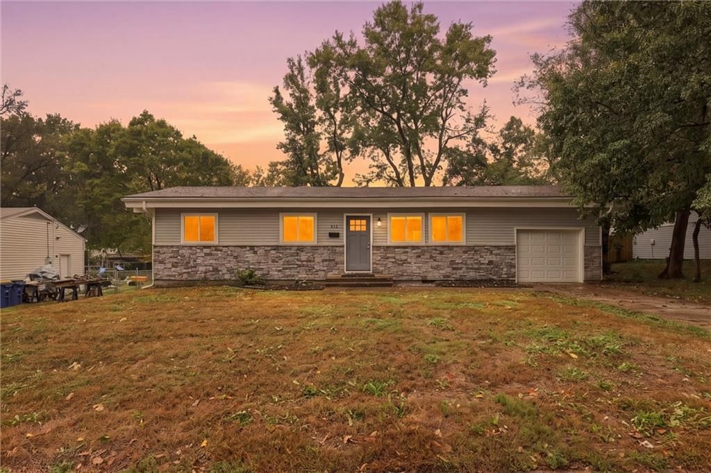 812 W Brown Street, Liberty, MO: listing photo 2