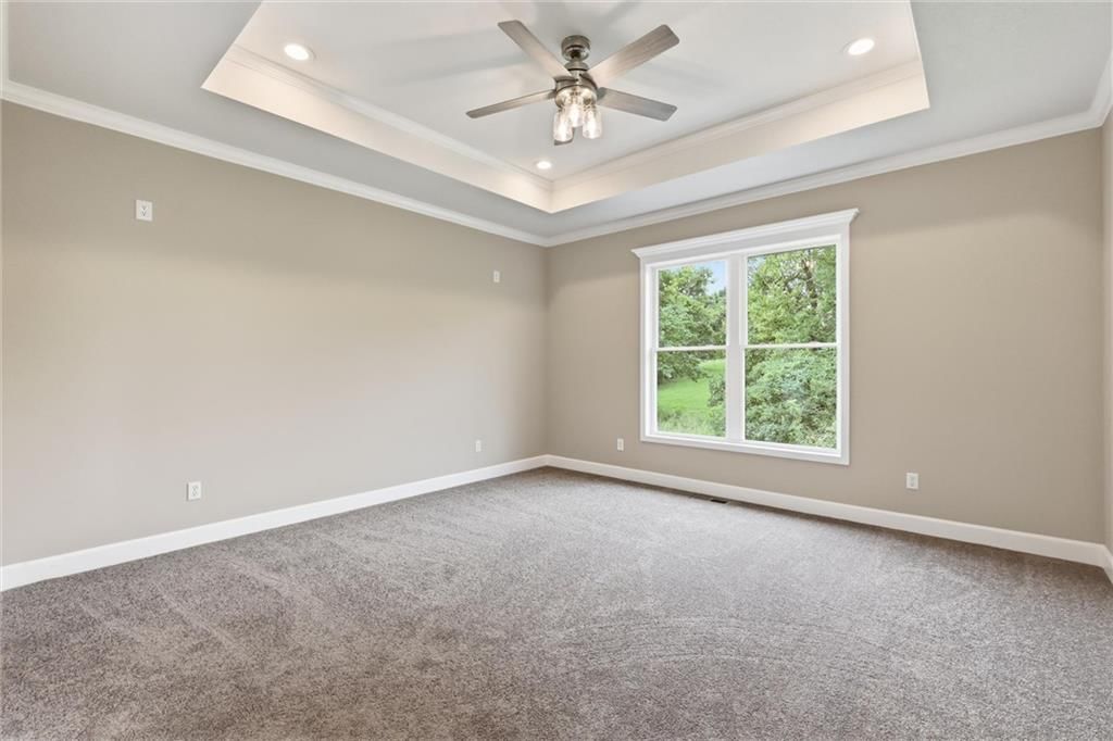 Bonus room at 7402 Palmer Avenue, Kansas City, MO 64133