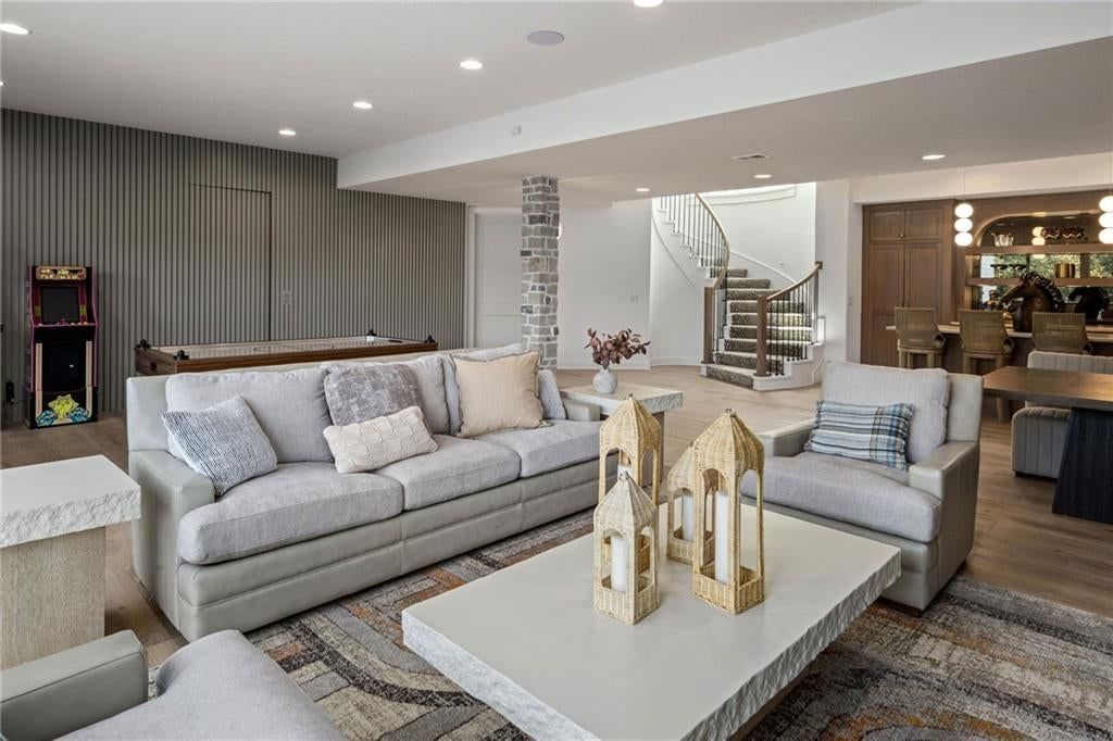 16801 Barton Street — photo 58