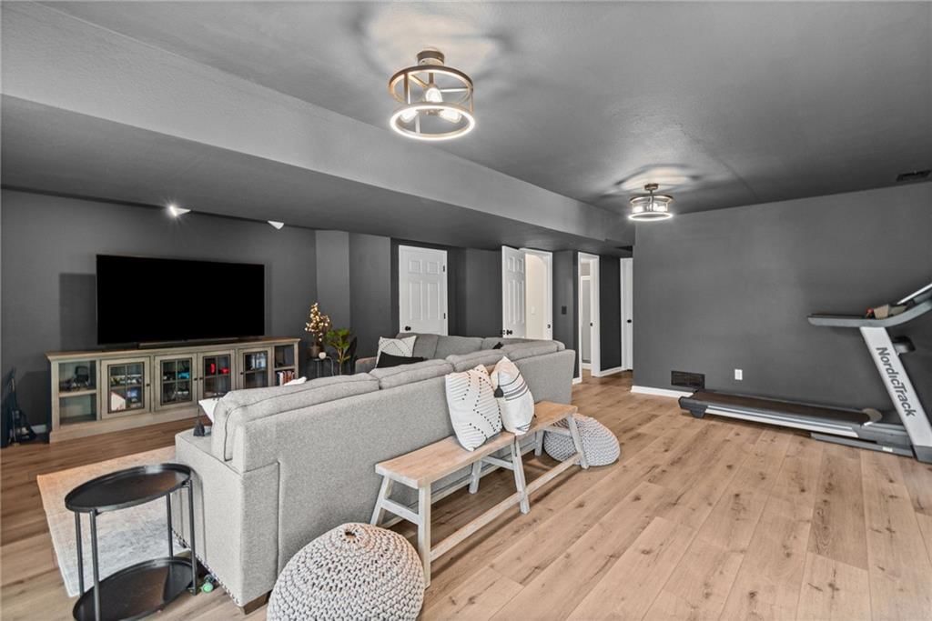 7419 N Booth Avenue — photo 31