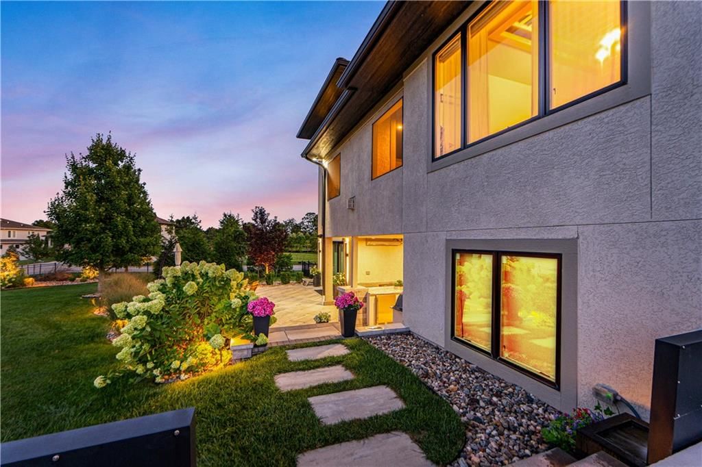 17329 Larsen Street — photo 14