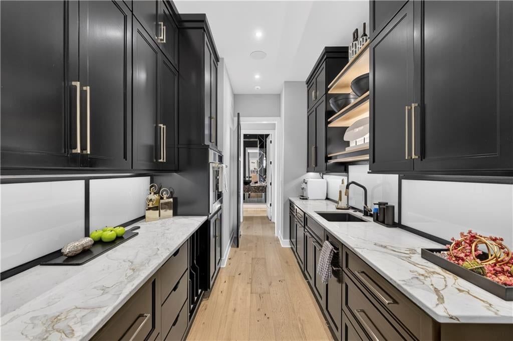 17329 Larsen Street — photo 37