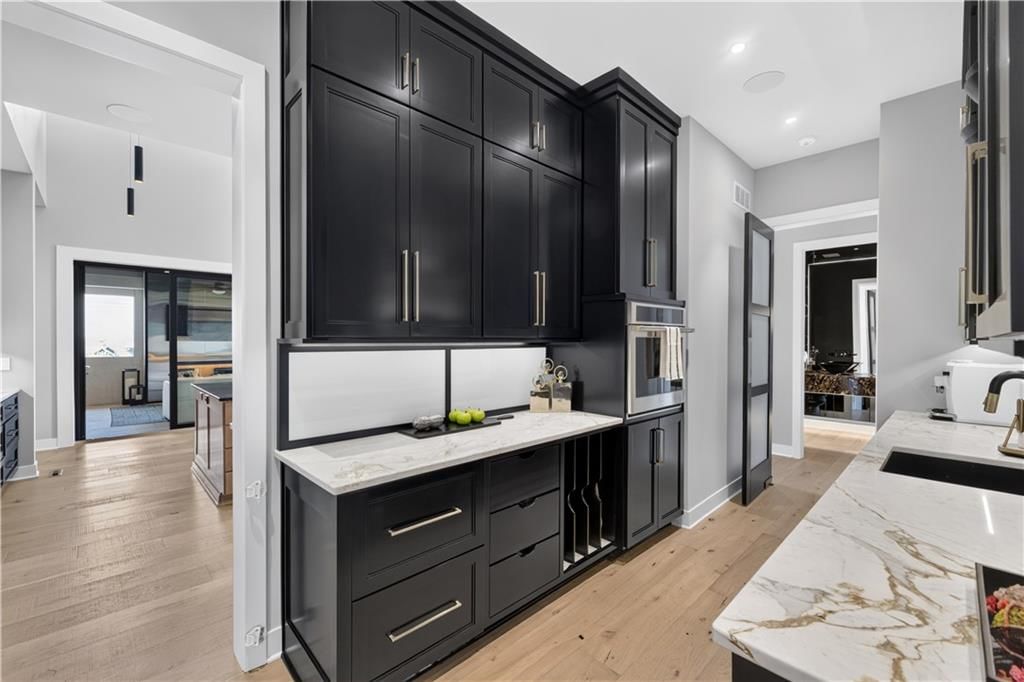 17329 Larsen Street — photo 38