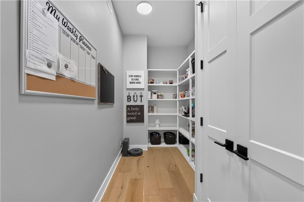 17329 Larsen Street — photo 39