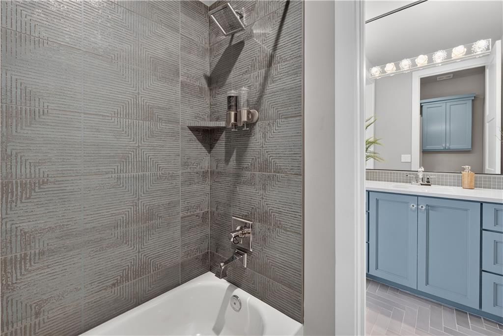 17329 Larsen Street — photo 52