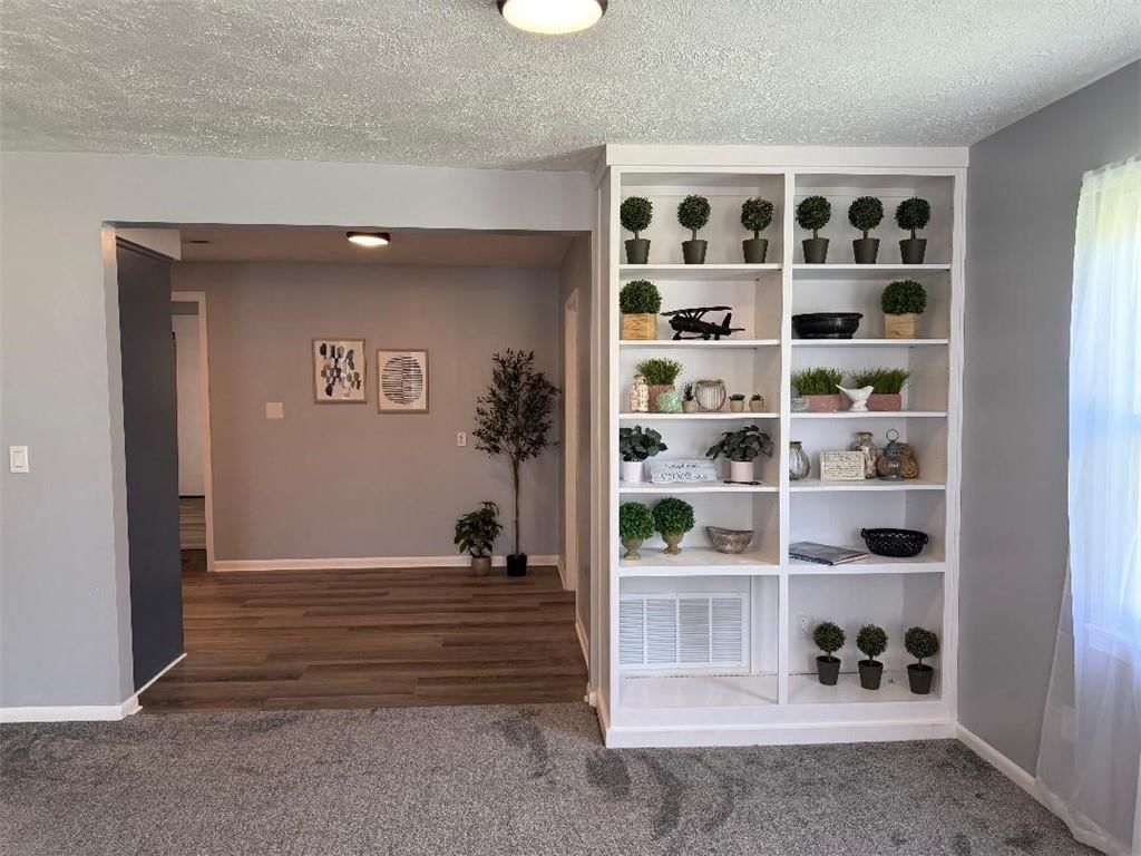 5757 S Mead Avenue — photo 18