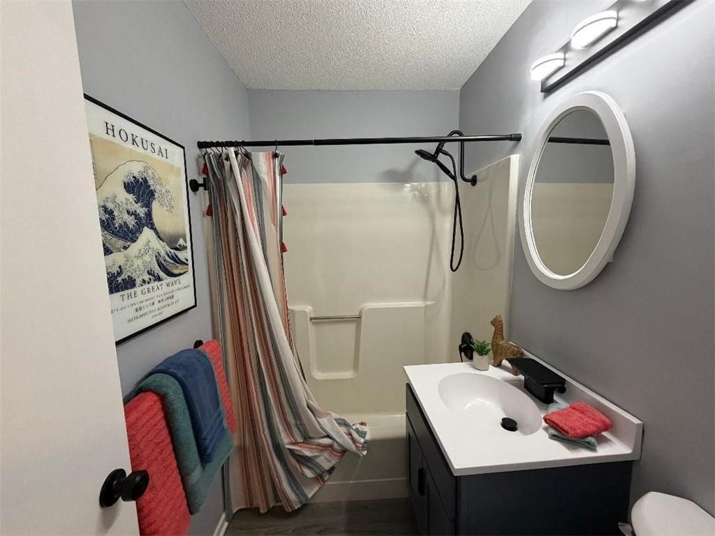 5757 S Mead Avenue — photo 31