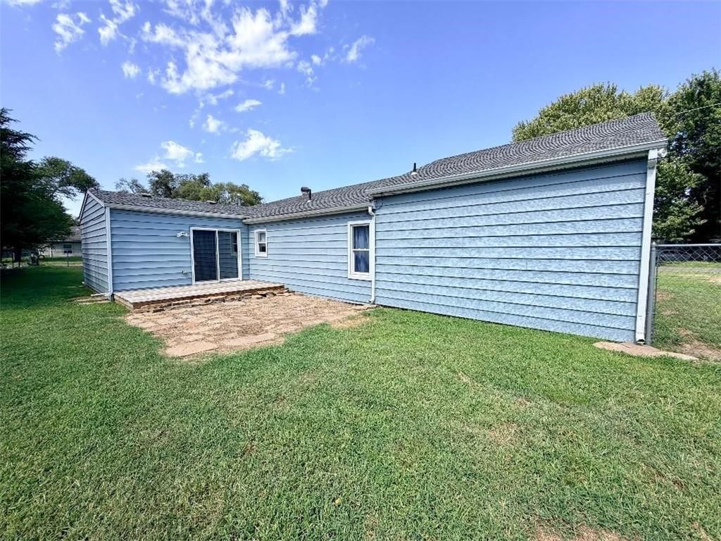 5757 S Mead Avenue — photo 40
