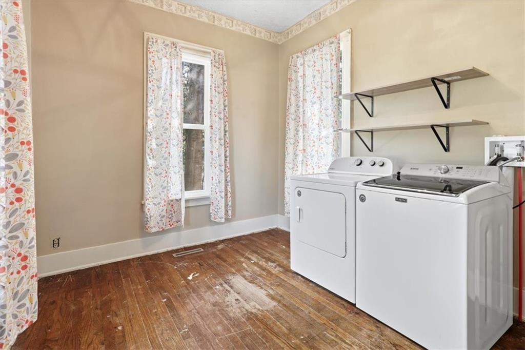 209 Maple Street — photo 11