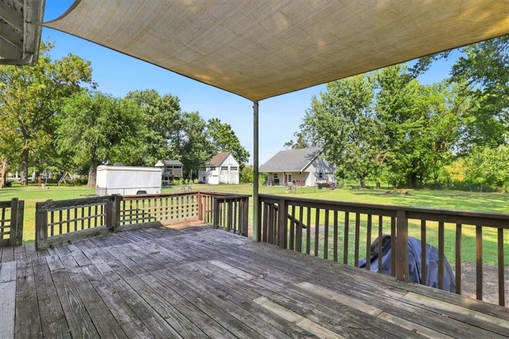 209 Maple Street — photo 18