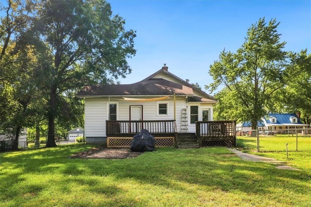 209 Maple Street — photo 20