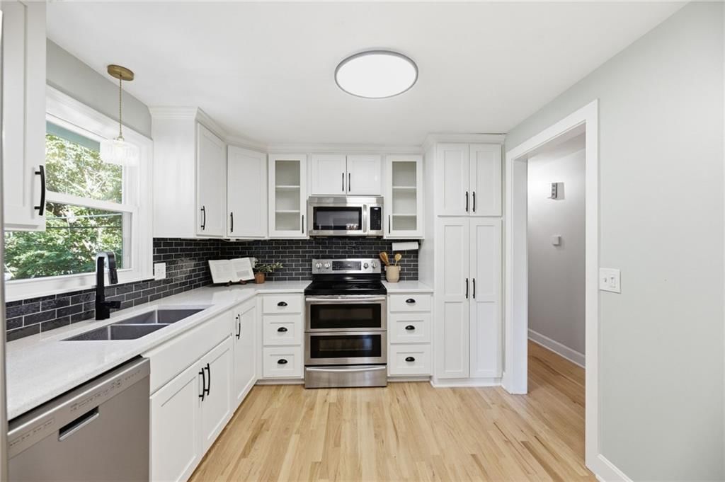 6624 Marty Street — photo 15