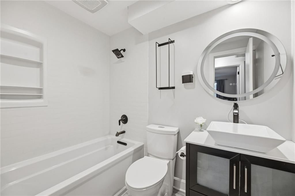 6624 Marty Street — photo 26
