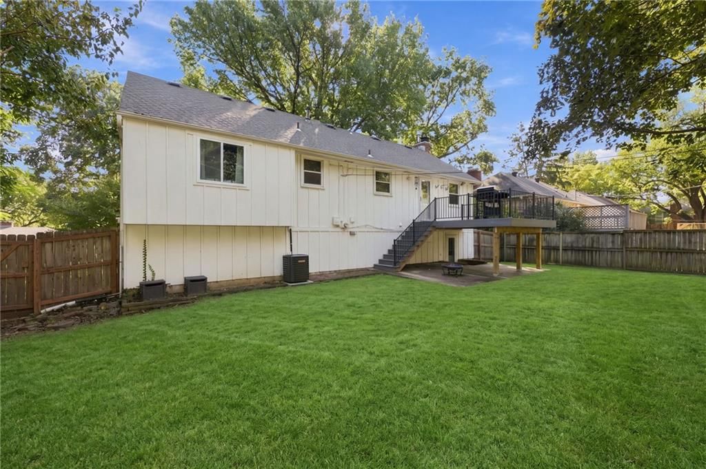 6624 Marty Street — photo 39