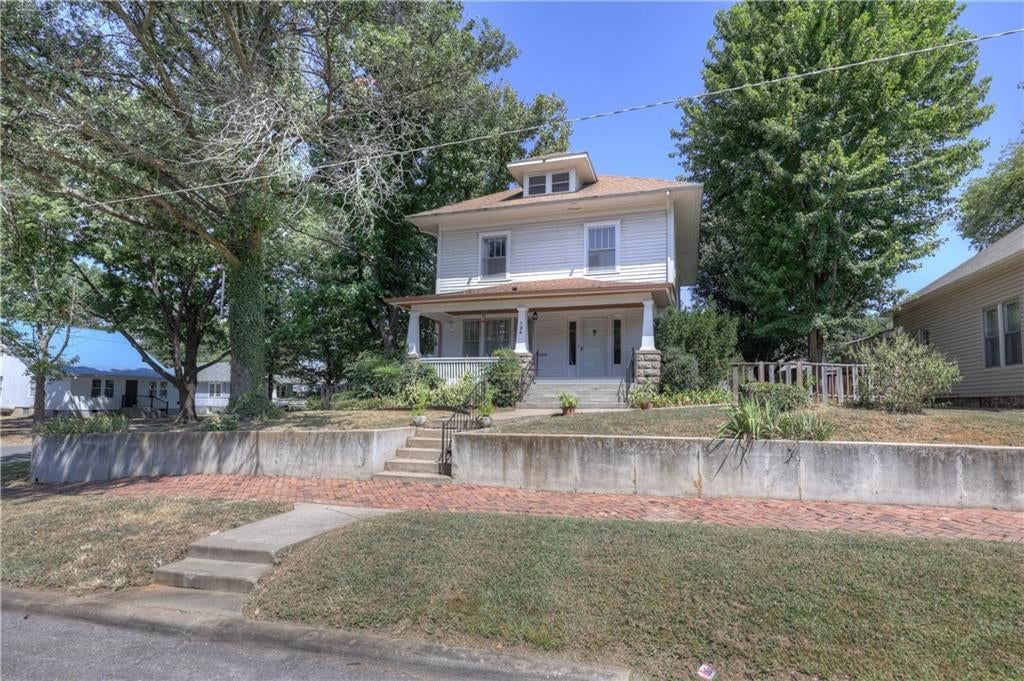 124 W Monroe Street — photo 3