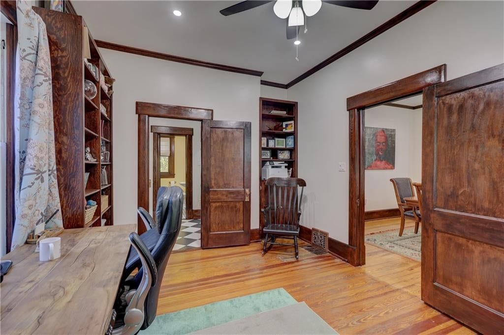 124 W Monroe Street — photo 22
