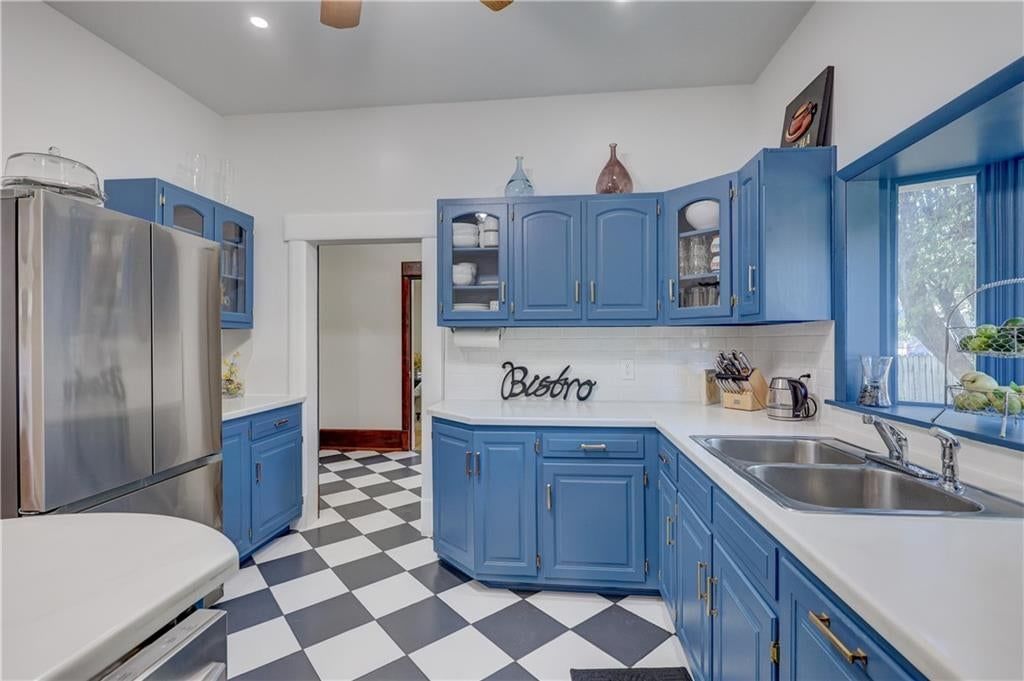 124 W Monroe Street — photo 27