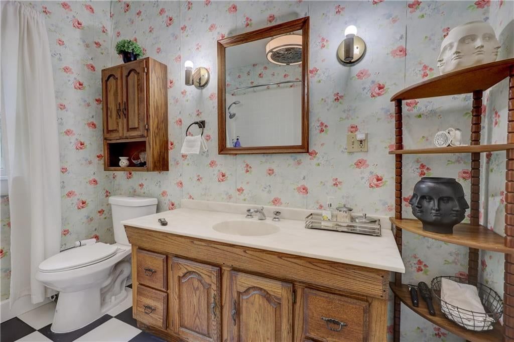 124 W Monroe Street — photo 40