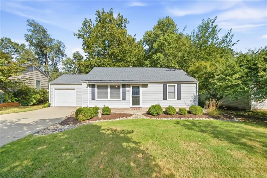 5051 Buena Vista Street, Roeland Park, KS: listing photo 2