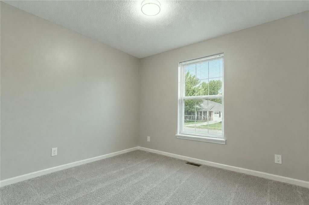 1215 Susan Street — photo 17