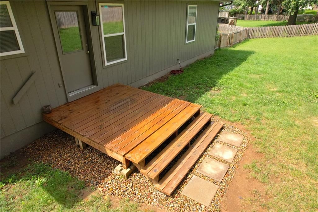 1215 Susan Street — photo 30