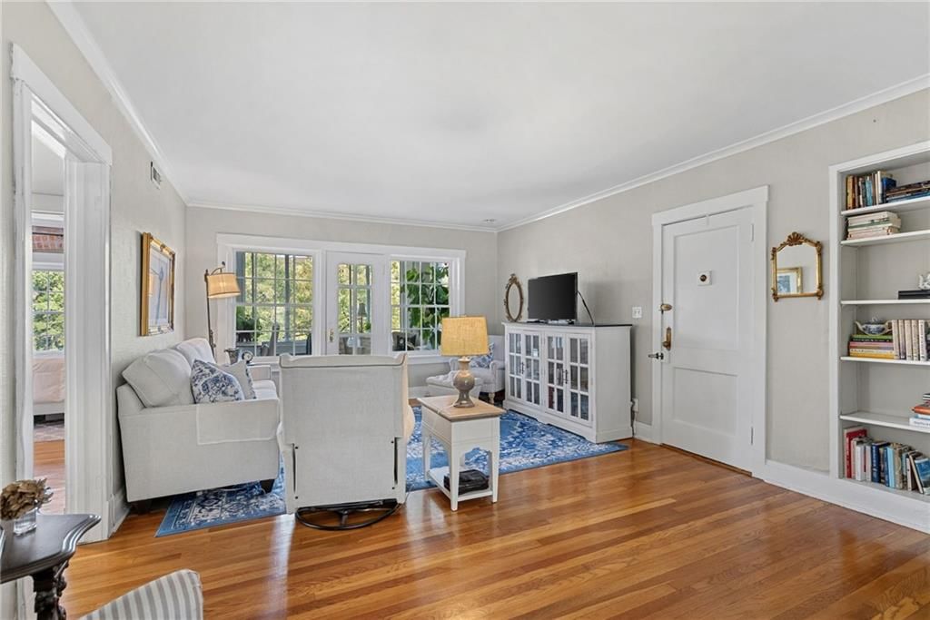 4506 JC Nichols Parkway — photo 5