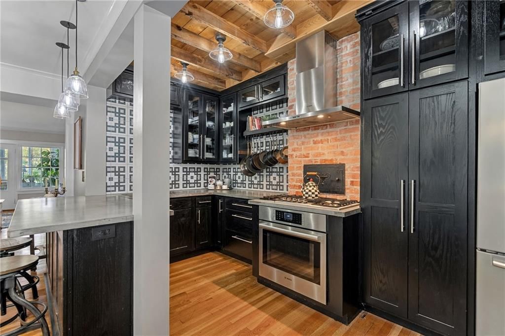 4506 JC Nichols Parkway — photo 10