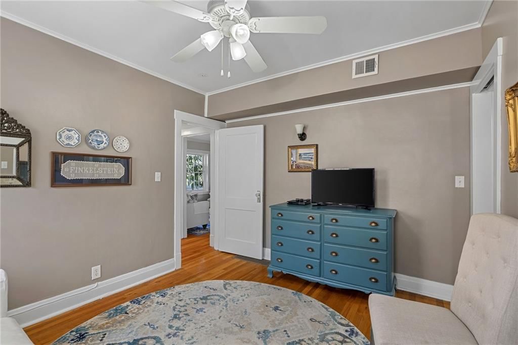 4506 JC Nichols Parkway — photo 19