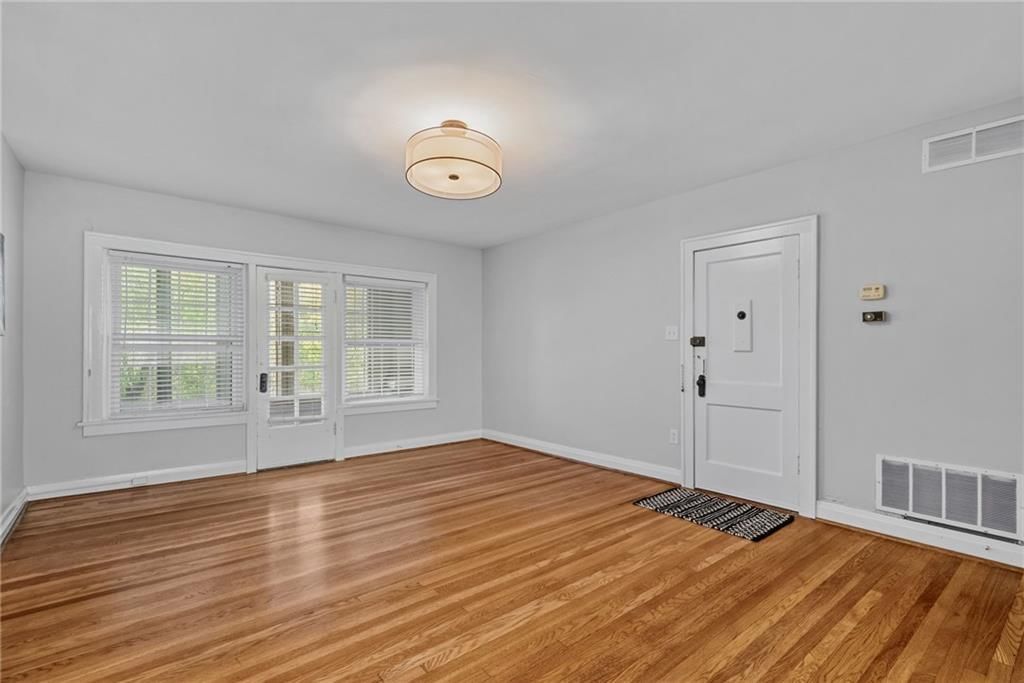 4434 J C Nichols Parkway — photo 4